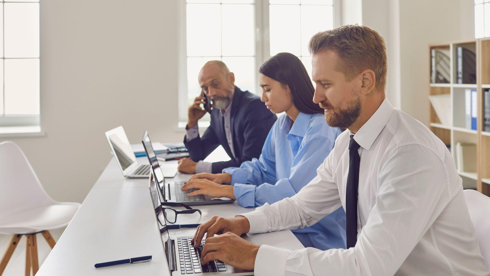 Outsourcing de TI: o que é, quais as vantagens e por que investir neste serviço?
